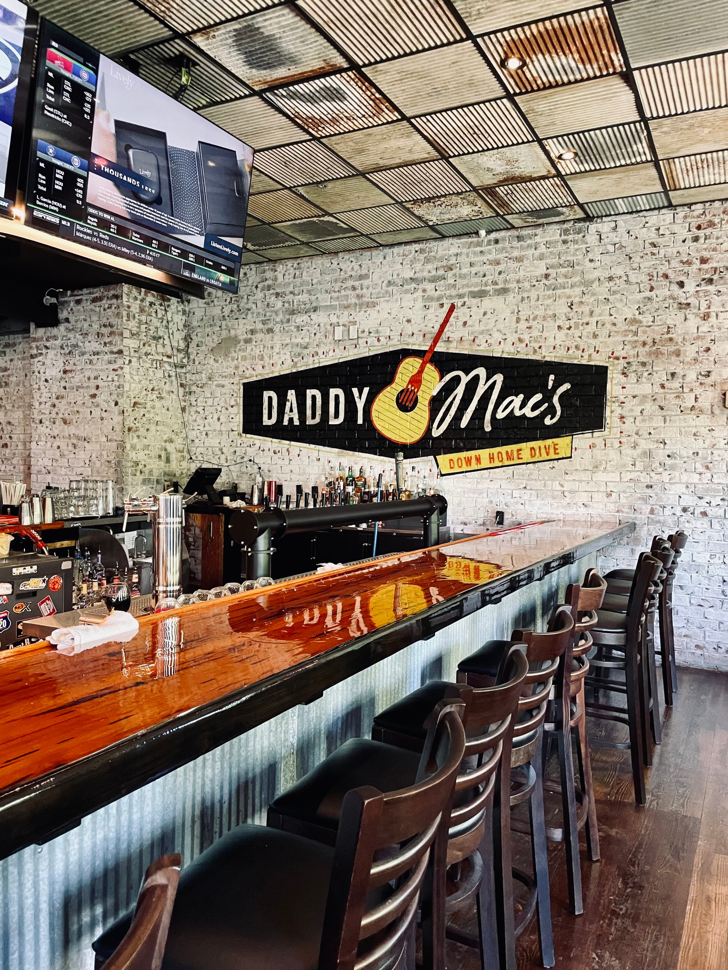 Daddy Mac’s Down Home Dive — Asheville