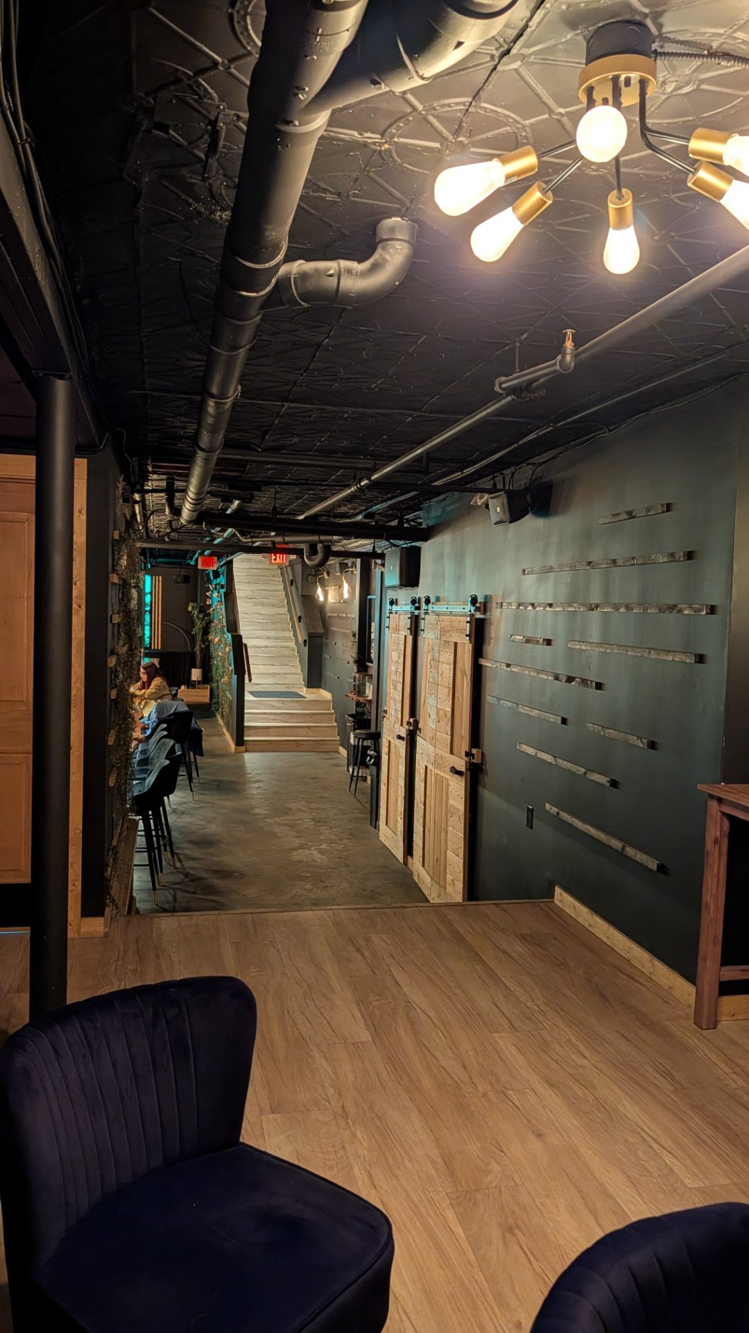 Farmese Cocktail Lounge — photo
