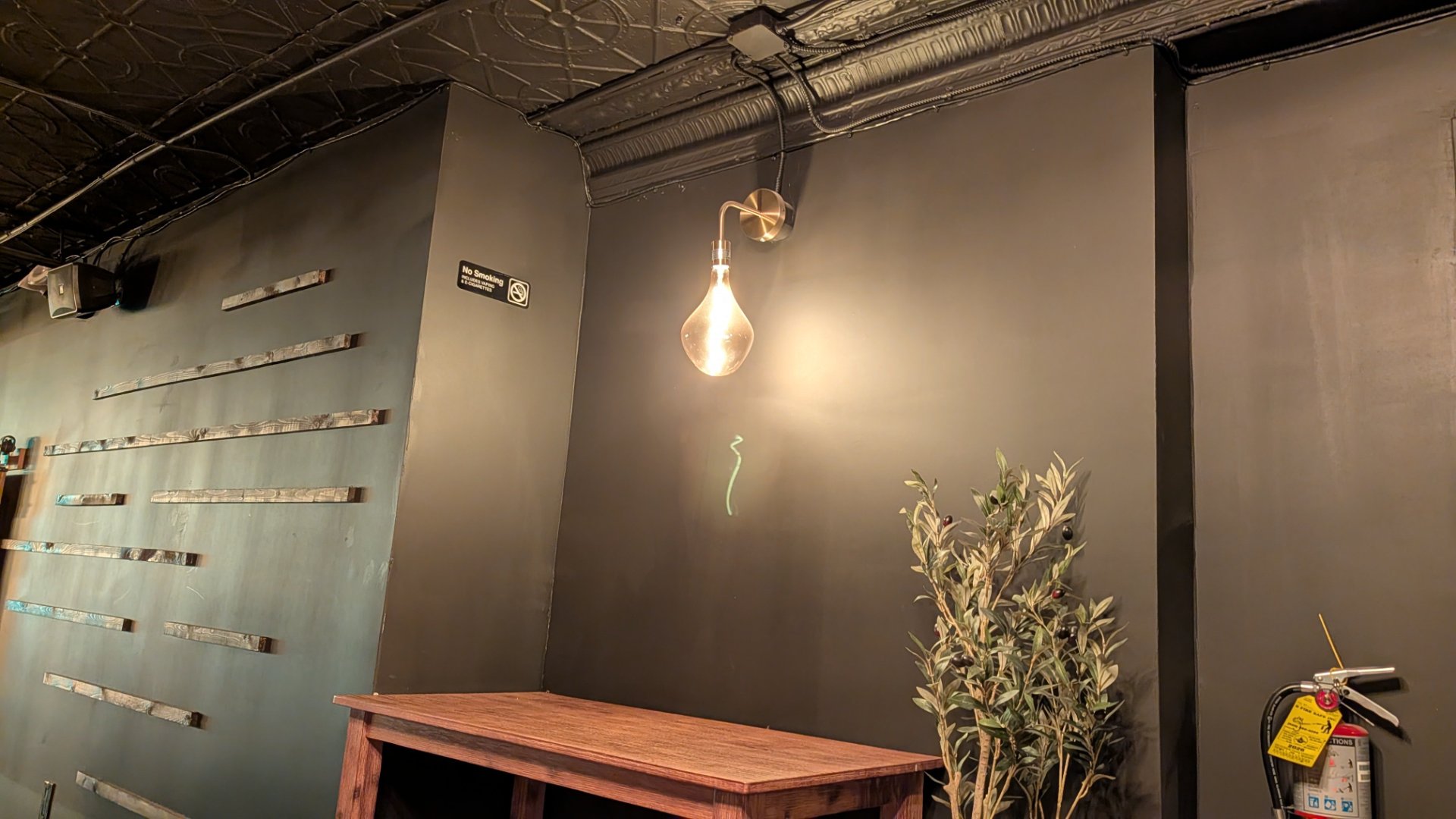 Farmese Cocktail Lounge — photo